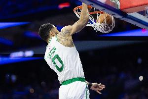 乐鱼中国官网-塔图姆谈脚踝伤势：我感觉很好 27岁的好处是恢复得更快一点