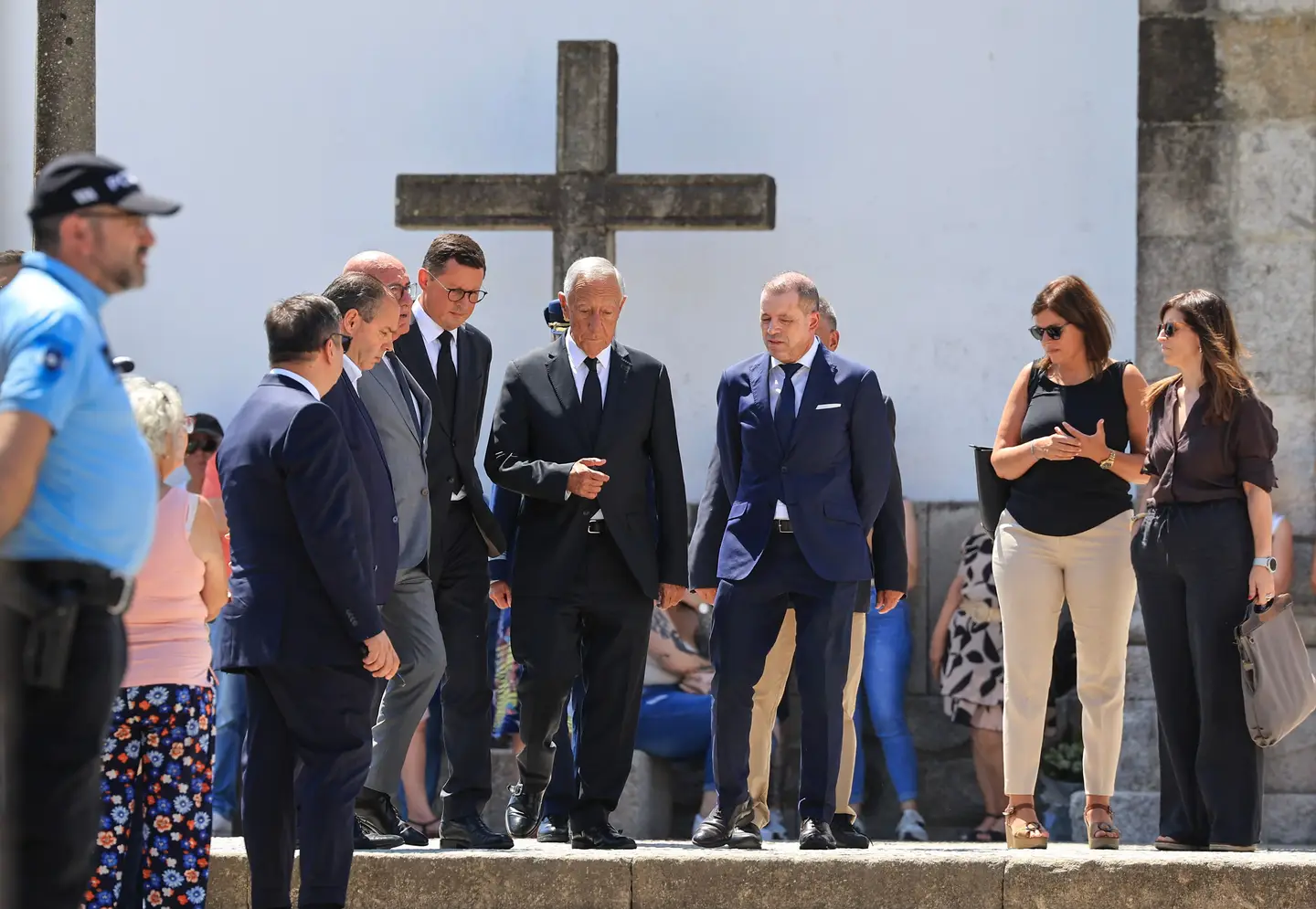 乐鱼体育登录入口-R.I.P.🕯️葡萄牙总统、总理出席若塔兄弟的守灵仪式